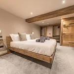 Villa Quirky Retreats - The Old Stable *