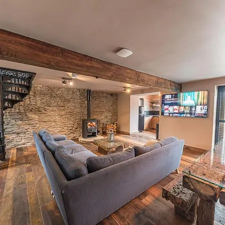 Quirky Retreats - The Barn *