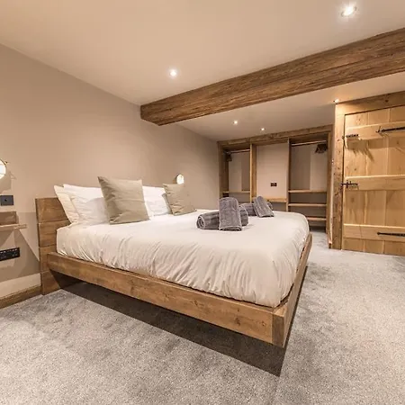 Villa Quirky Retreats - The Barn *