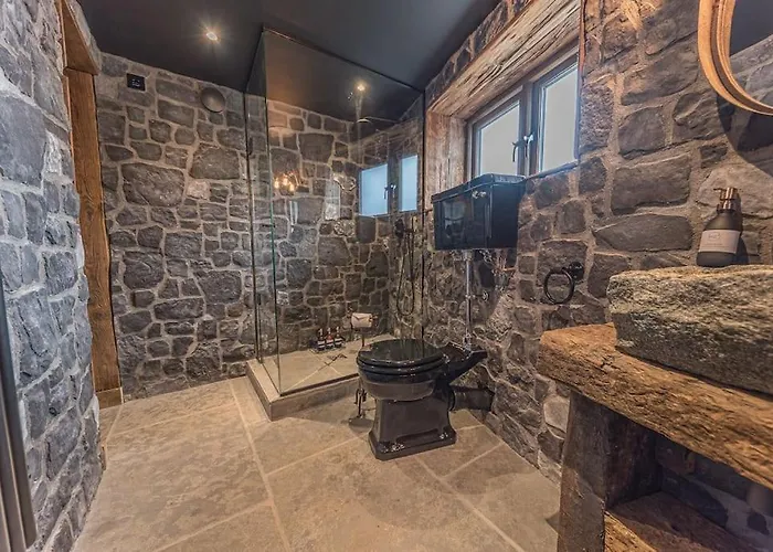 Quirky Retreats - The Old Stable Villa