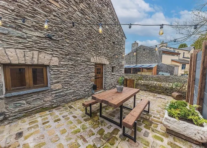 Quirky Retreats - The Old Stable Villa