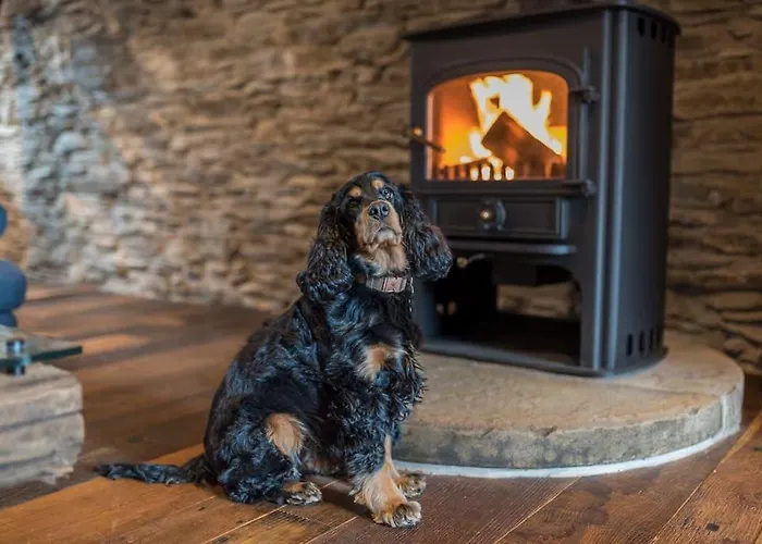 Quirky Retreats - The Old Stable Villa *