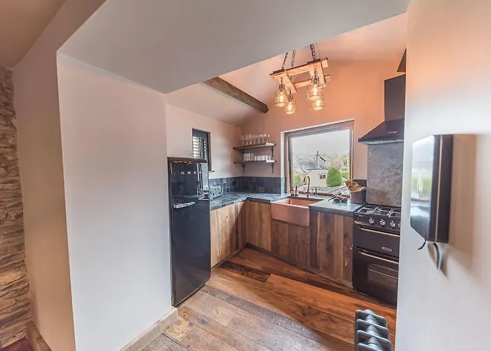 Quirky Retreats - The Old Stable Villa Staveley (Cumbria)