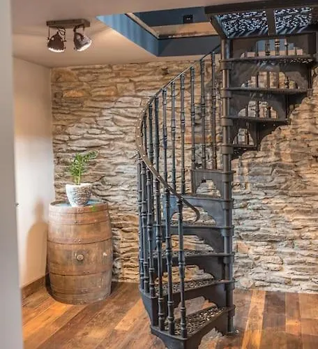 Quirky Retreats - The Old Stable *